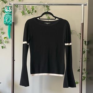 SOLD ON DEPOP Slate & Willow Bell Sleeve Sweater